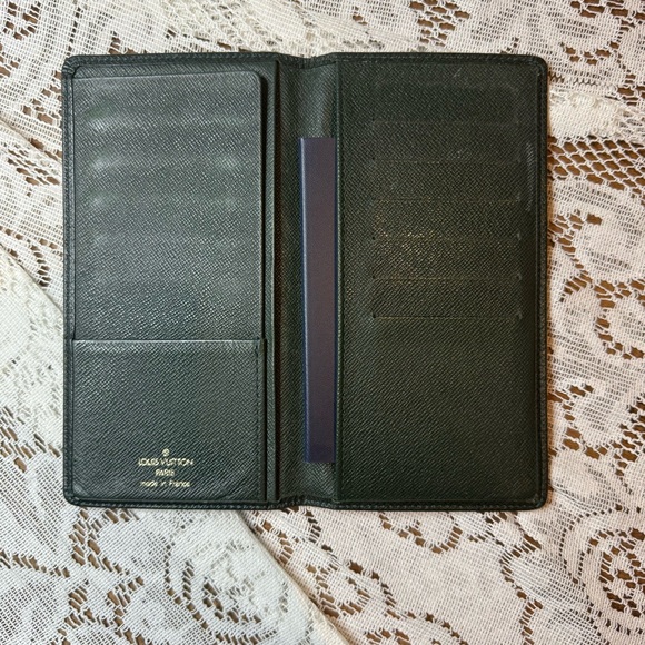 Louis Vuitton Green Epi Leather Checkbook Wallet - Picture 3 of 9